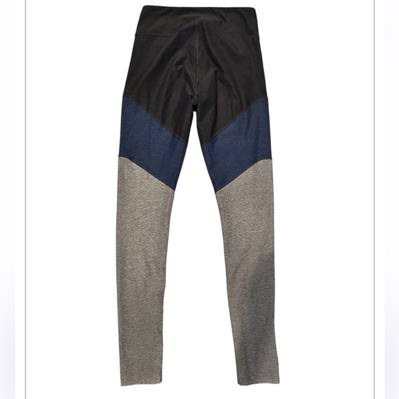 Outdoor Voices Colorblock Leggings - Black, Blue, Gray Size Medium - Picture 5 of 5